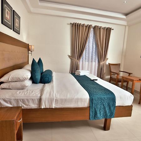 Vishnu Inn Guruvāyūr Exteriör bild