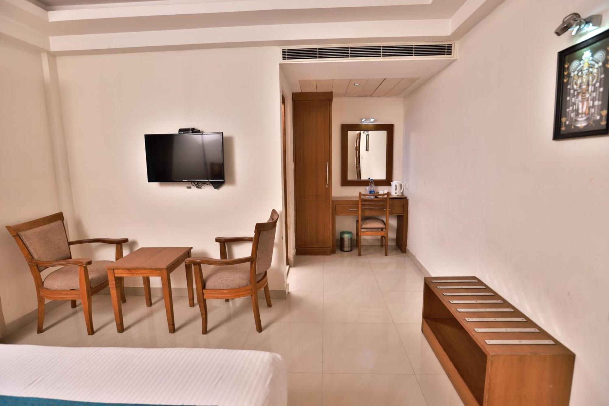 Vishnu Inn Guruvāyūr Exteriör bild